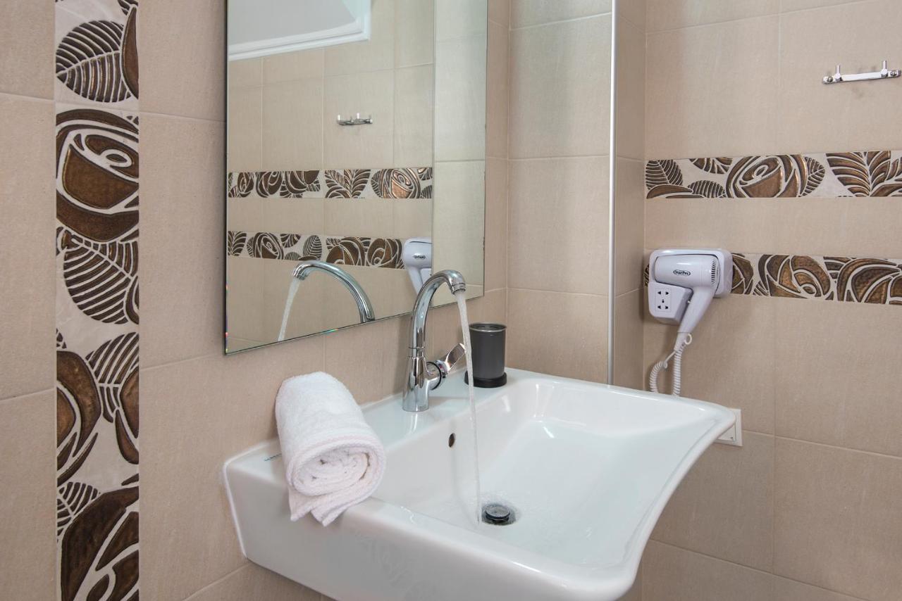 Downtown Hotel Нафплион Екстериор снимка